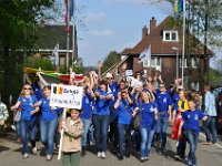jeugdfanfare in de optocht 4 mei 2013 18