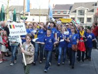 jeugdfanfare in de optocht 4 mei 2013 24