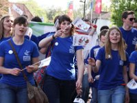 jeugdfanfare in de optocht 4 mei 2013 35