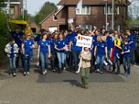 jeugdfanfare in de optocht 4 mei 2013 8 : Dommelhof, proclamatie